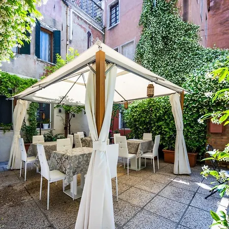 Hotel Apostoli Garden-2